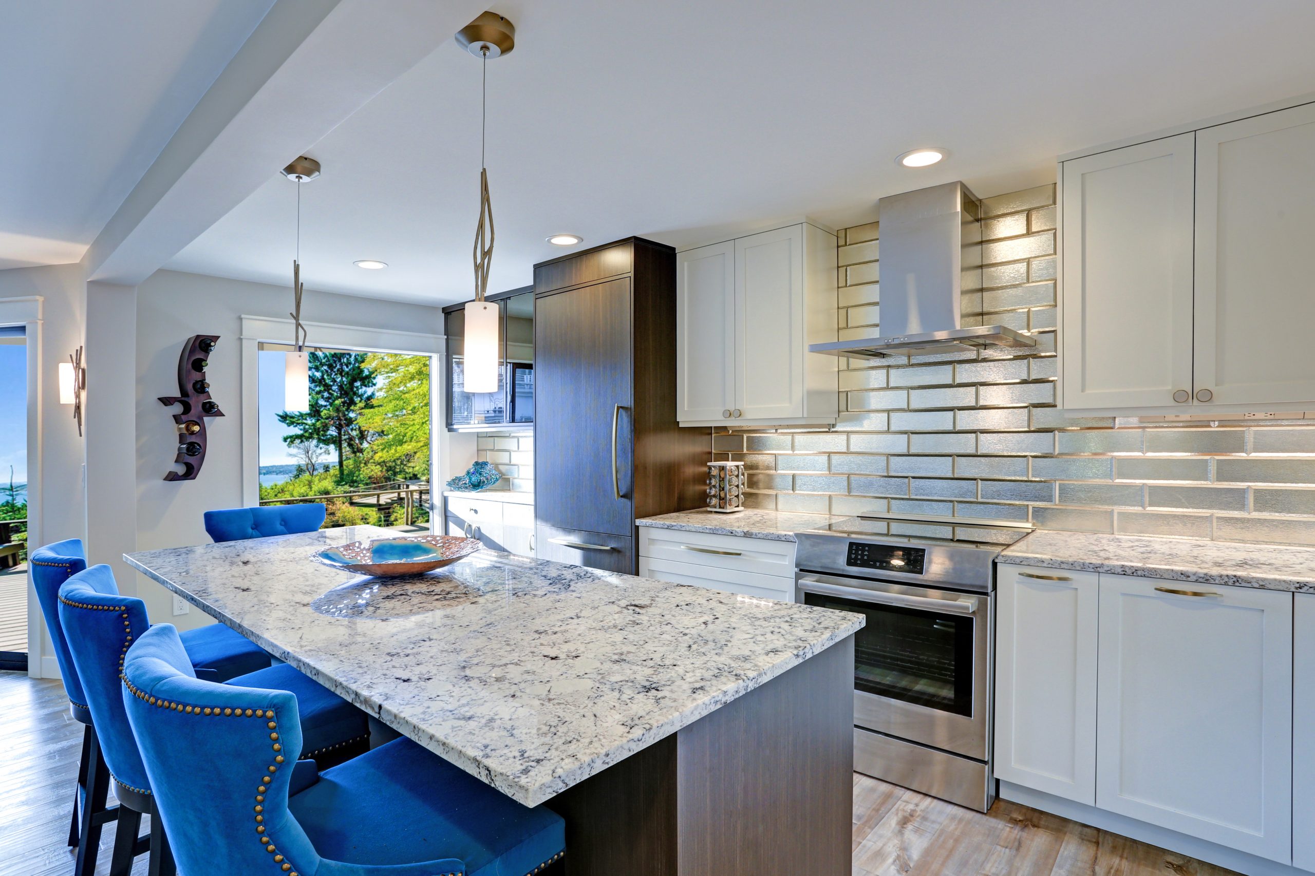 Property settlement. Accompanying picture: modern kitchen room in a condo home