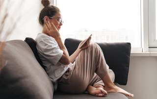 Image of young female accompanying family law article "Be careful with spouse maintenance"