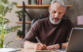 Image of a man, accompanying family law article "Quick tips - a guide to property settlement"